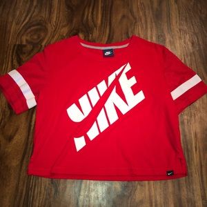 Nike red sporty t-shirt